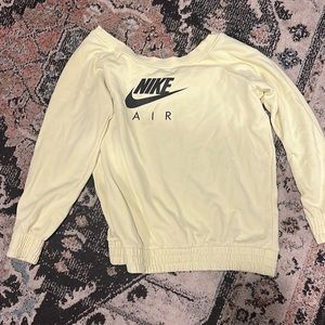Off the shoulder Nike